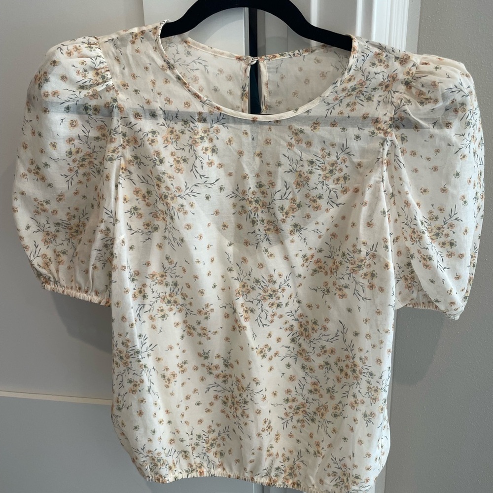 CAMI Floral Puff Sleeve Top